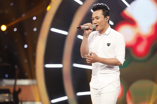 Vietnam Idol: Chàng trai quot;bún bòquot; khiến giám khảo tiếc nuối khi ra về - 5