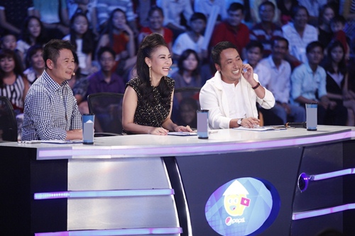 Vietnam Idol: Chàng trai quot;bún bòquot; khiến giám khảo tiếc nuối khi ra về - 1
