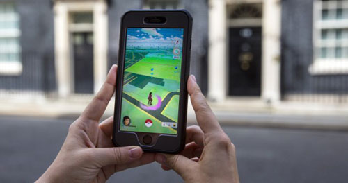 Thai phụ ở Đài Loan bị mù mắt vì nghiện chơi Pokemon Go - 1