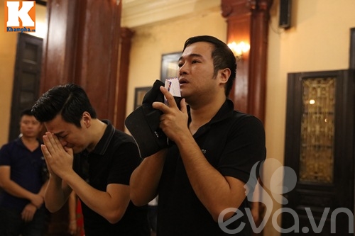 Công Lý, Thảo Vân, Trà My khóc không ngừng khi tới tiễn biệt quot;lão Quềnhquot; - 19