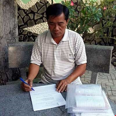 Cháu mồ côi mẹ bị bà ngoại quot;bắt cócquot; - 1