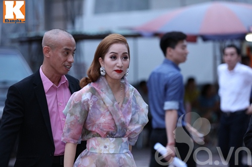 Khánh Thi rạng ngời xuất hiện tại đám cưới quot;tình cũquot; Chí Anh và vợ 18 tuổi - 7