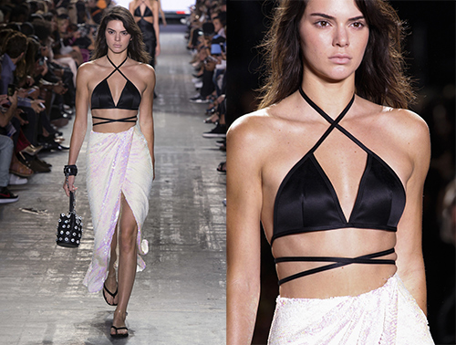 Kendall Jenner bất ngờ quot;mặc lạiquot; áo lót của Diễm My 9x - 2