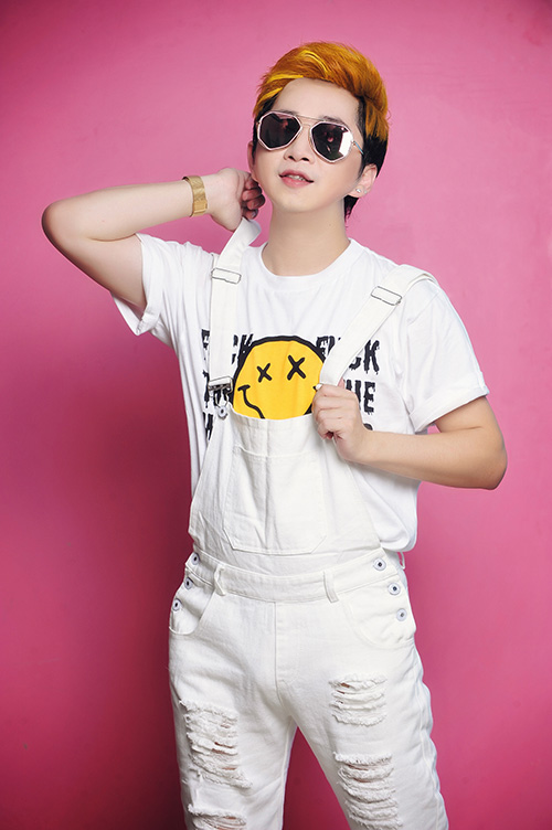 Bằng Cường “choáng ngợp” bởi dàn người mẫu xinh đẹp vây quanh - 8