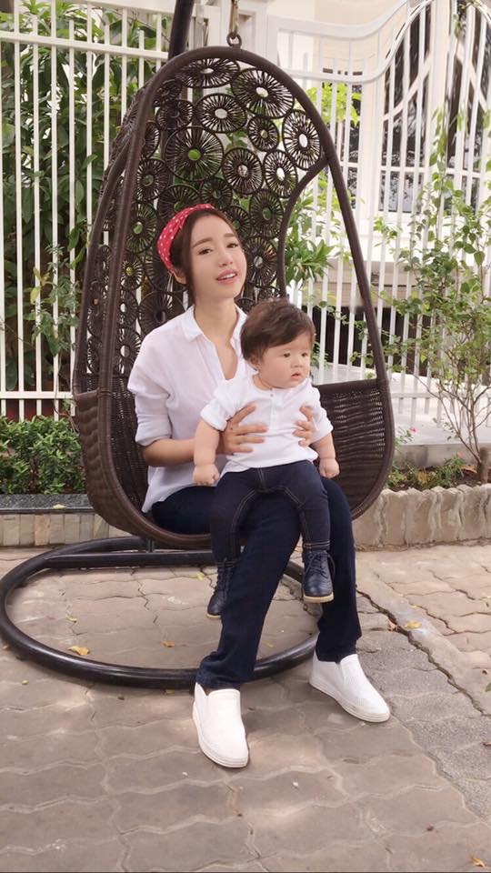 Chuyện bảo vệ con của bà mẹ Vbiz: Kẻ quot;đối đầuquot; dư luận, người âm thầm giấu đi - 4