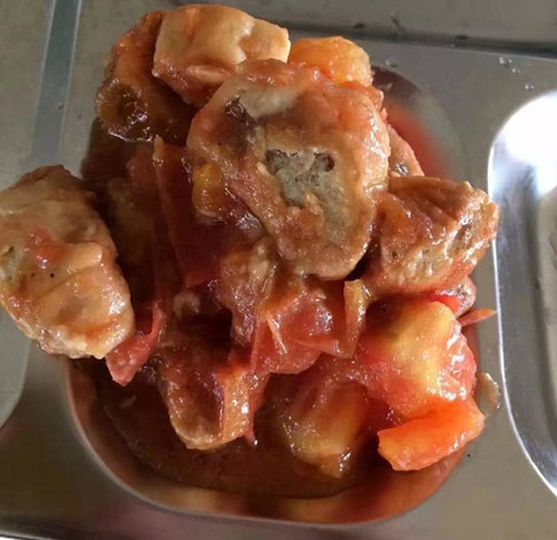 Sự thật sau bức ảnh hậu Trung thu, bánh nướng ế cho vào nồi… sốt cà chua - 3