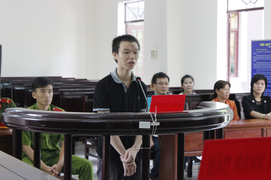 Chém hai mẹ con hàng xóm suýt chết vì ảo giác bị chửi - 1