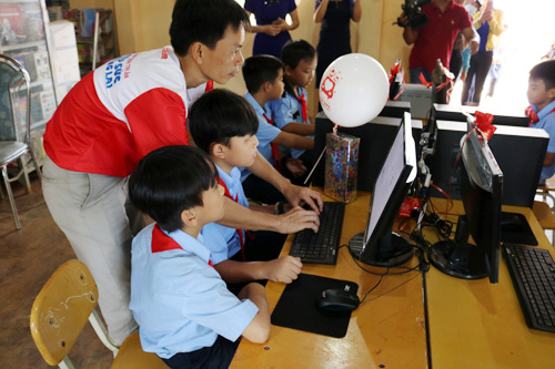 Nguyễn Kim mang tri thức đến trẻ em vùng nông thôn - 2