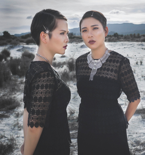 Thời trang công sở chất lừ của hai quý cô quot;song sinhquot; - 5