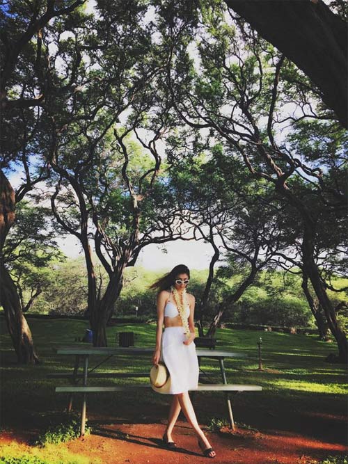 Vợ chồng Công Vinh - Thủy Tiên tình cảm bên nhau khi được con gái chụp hình - 12