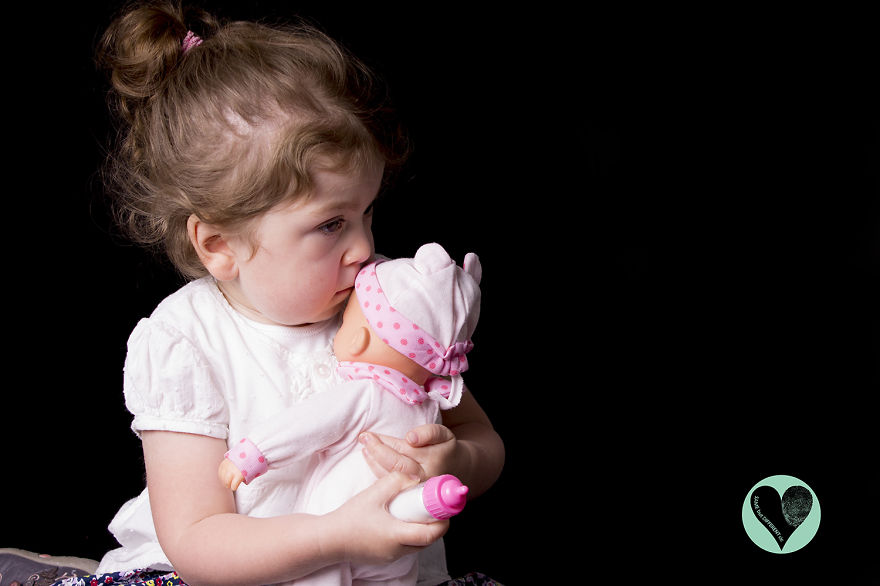 Bộ ảnh tuyệt đẹp về những quot;thiên thần nhíquot; mắc hội chứng lạ - 4