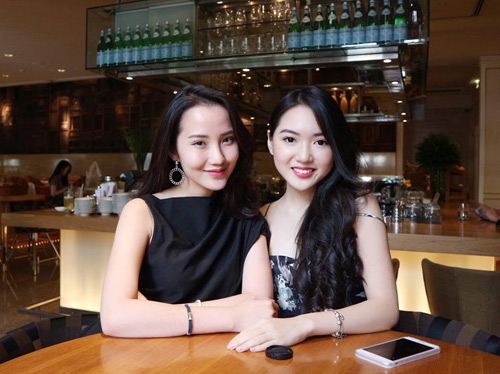 Kelbin Lei, Helly Tống lăng xê phụ kiện vòng tay độc đáo - 10