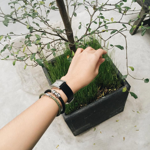 Kelbin Lei, Helly Tống lăng xê phụ kiện vòng tay độc đáo - 6