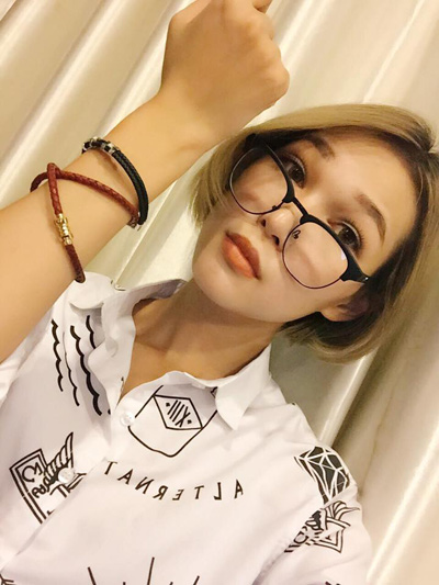 Kelbin Lei, Helly Tống lăng xê phụ kiện vòng tay độc đáo - 8