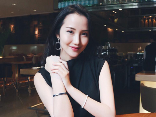 Kelbin Lei, Helly Tống lăng xê phụ kiện vòng tay độc đáo - 9