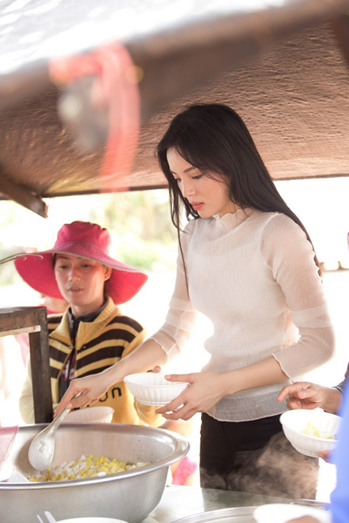 Kỳ Duyên tự tin nói cười khi gương mặt đã bớt sưng cứng - 3