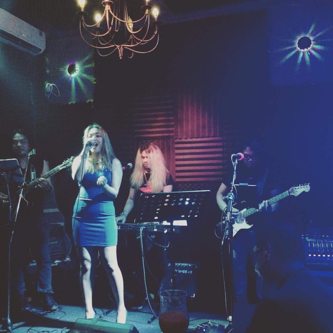 Loạt ảnh ngày bé xinh xắn của 2 ứng cử viên Quán quân Vietnam Idol - 3