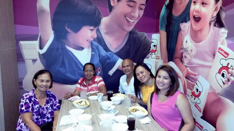 Loạt ảnh ngày bé xinh xắn của 2 ứng cử viên Quán quân Vietnam Idol - 4