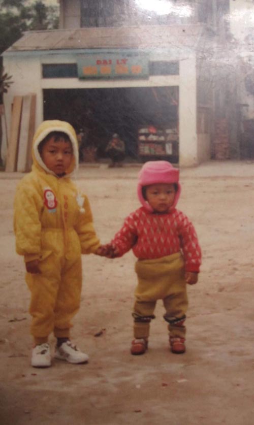 Loạt ảnh ngày bé xinh xắn của 2 ứng cử viên Quán quân Vietnam Idol - 13