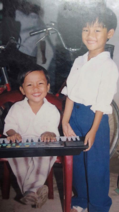 Loạt ảnh ngày bé xinh xắn của 2 ứng cử viên Quán quân Vietnam Idol - 12