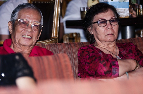 Thu Minh nức nở xin lỗi bố mẹ vì ồn ào thời gian qua - 3