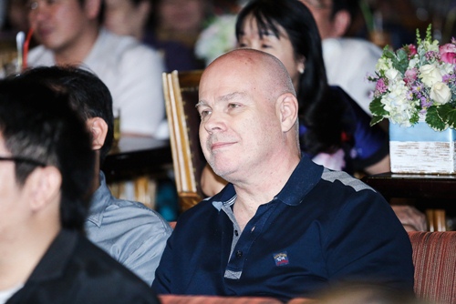 Thu Minh nức nở xin lỗi bố mẹ vì ồn ào thời gian qua - 8