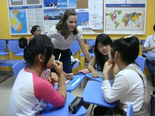 Bộ GDamp;ĐT trả lời việc thí điểm dạy tiếng Nga và tiếng Trung đang gây tranh cãi - 1