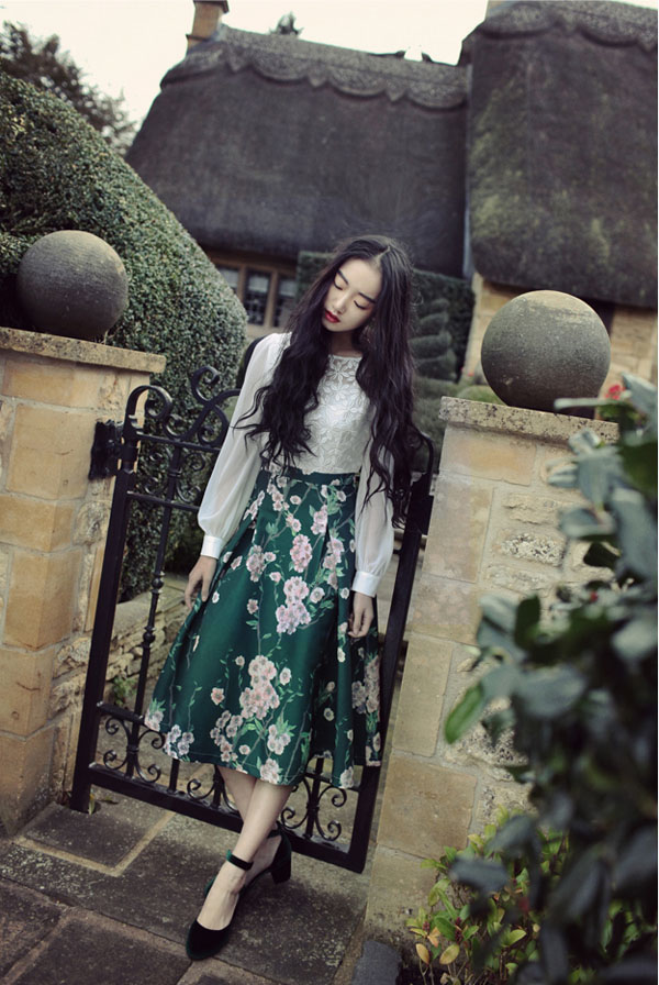 quot;Đánh thứcquot; mùa thu với những mẫu váy không thể ngọt ngào hơn - 6