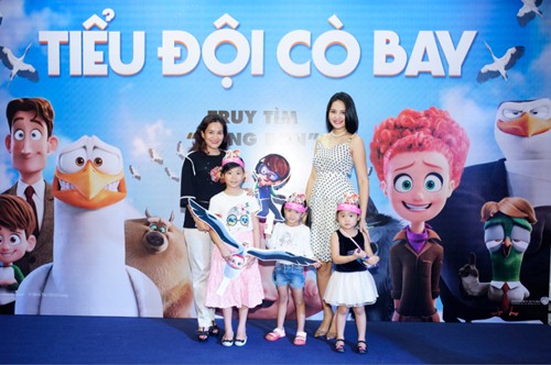 quot;Bà mẹ 2 conquot; Hương Giang thon gọn và quyến rũ như thiếu nữ - 2