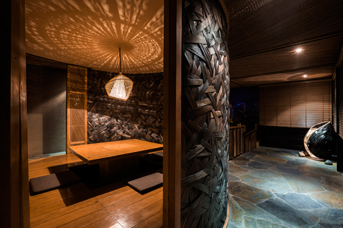 Nhà hàng độc đáo giữa trung tâm Hà Nội lên báo Mỹ - 6