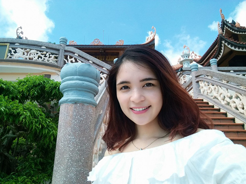 Chị gái trẻ trung hơn Hòa Minzy dù chênh nhau 3 tuổi - 8