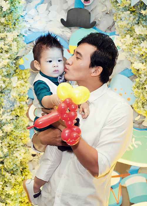 Nhật Kim Anh tổ chức tiệc thôi nôi hoành tráng cho con trai đầu lòng - 13