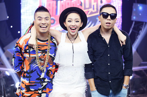 Tóc Tiên xinh đẹp bên cạnh quot;bạn trai tin đồnquot; trong đêm Chung kết Tài Năng DJ - 1