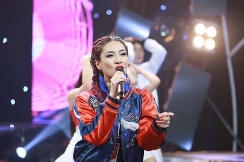 Tóc Tiên xinh đẹp bên cạnh quot;bạn trai tin đồnquot; trong đêm Chung kết Tài Năng DJ - 13