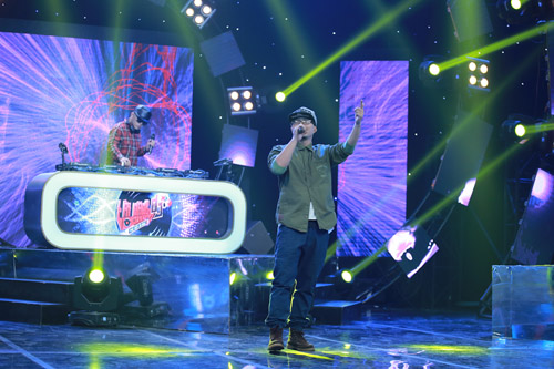 Tóc Tiên xinh đẹp bên cạnh quot;bạn trai tin đồnquot; trong đêm Chung kết Tài Năng DJ - 18