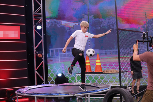 Không phải Bảo Anh, Hồ Quang Hiếu dẫn cô gái trẻ đẹp đi gặp Trấn Thành, Việt Hương - 12