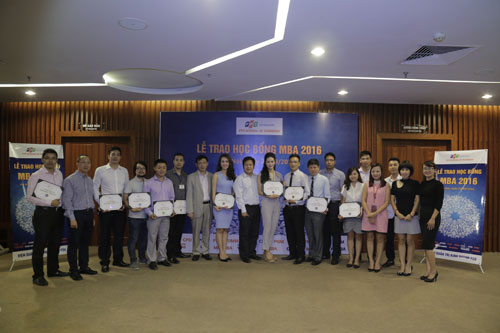 Á hậu Thụy Vân, MC Thu Hương nhận học bổng MBA ở mức cao nhất - 4