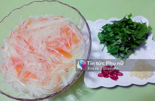 Nộm đu đủ thịt gà giòn ngon, tươi mát - 3