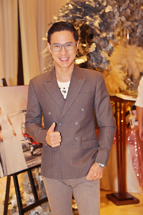 MC Anh Quân nhí nhảnh, tình tứ bên DJ Jolly B - 1