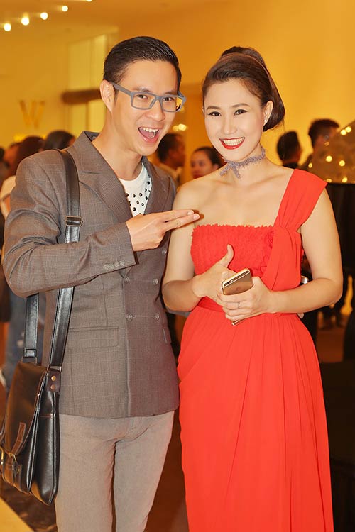 MC Anh Quân nhí nhảnh, tình tứ bên DJ Jolly B - 2