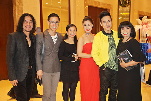 MC Anh Quân nhí nhảnh, tình tứ bên DJ Jolly B - 13