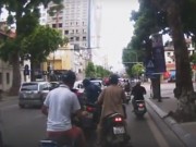 Tin tức - [Video] Cô gái đi SH bị dàn cảnh cướp túi xách giữa phố Thủ đô