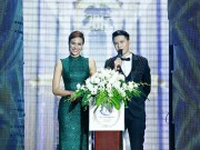 Giải trí - Vũ Mạnh Cường quên đi việc bị gãy chân nhờ... MC Phương Mai