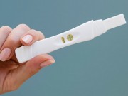 Chuẩn bị mang thai - 3 sai lầm tai hại về việc dùng que thử thai mà nhiều mẹ vẫn tin "sái cổ"