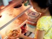Sức khỏe - Những thói quen bảo quản thực phẩm trong tủ lạnh chẳng khác nào rước bệnh cho cả nhà