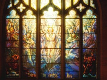 Tranh kính - nét đẹp mộng ảo của nhà thờ Thiên Chúa giáo