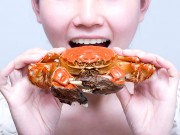 Bà bầu 3 tháng đầu có nên ăn cua không?