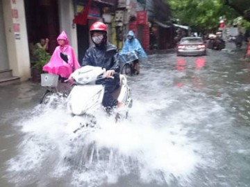 Tin mới thời tiết 4/8: Hà Nội tiếp tục có mưa lớn, miền Bắc lũ quét rình rập khắp nơi