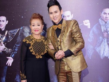 Nguyên Vũ lần đầu khoe mẹ với truyền thông, gọi mẹ là honey trước các khách mời