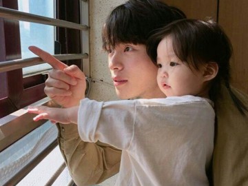 Thư con gái gửi bố ngoại tình: Rồi con sẽ đủ lớn để chăm sóc mẹ, chỉ có bố... cô đơn cả đời